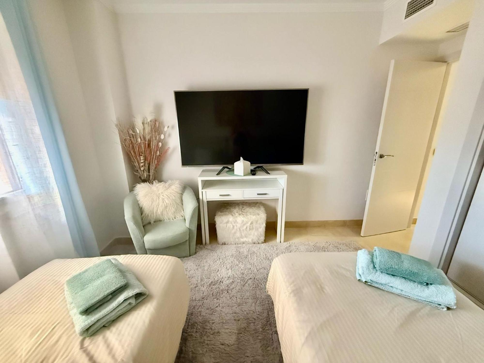 Casares Beach Golf Apartment With Private Garden Direct Pool Access Kültér fotó